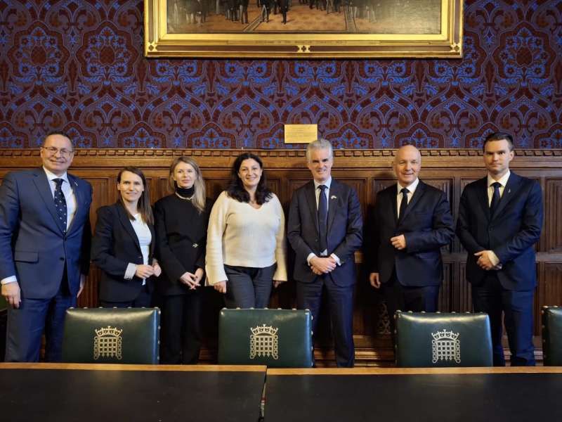 Завдання всіх відповідальних демократій - посилювати тиск на росію, - Іванна Климпуш-Цинцадзе